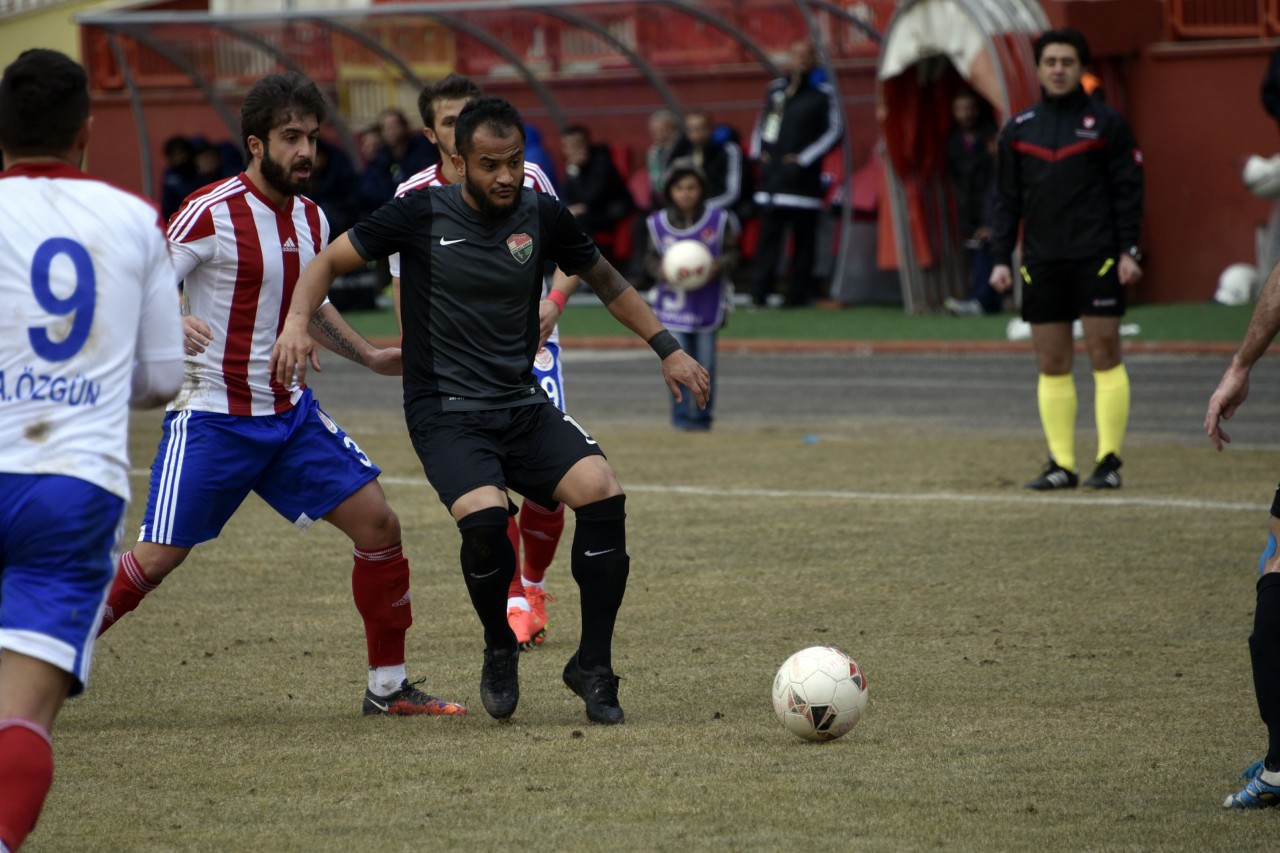 Gümüş iyi başlamadı: 2-4 8