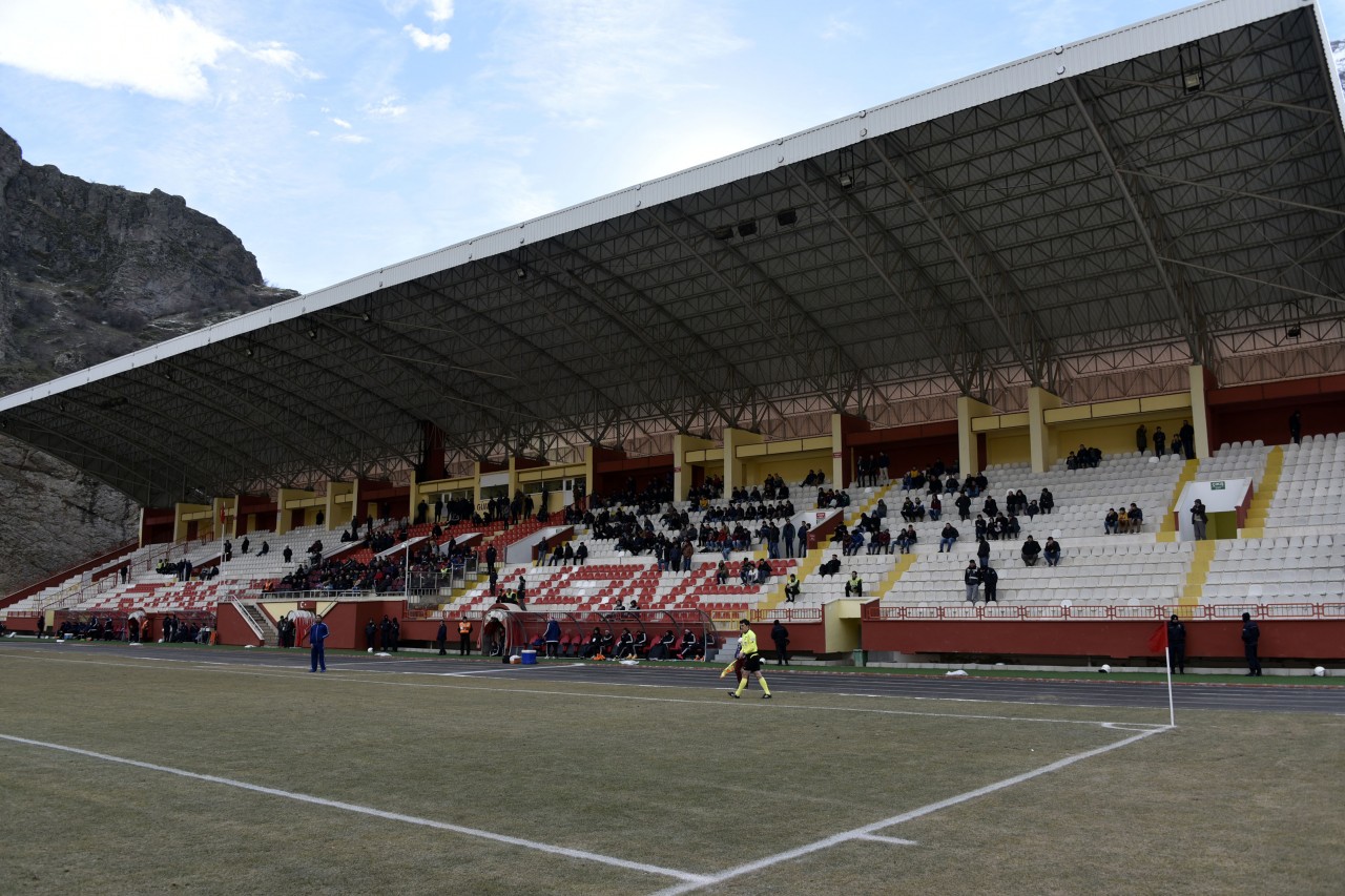 Gümüş iyi başlamadı: 2-4 12