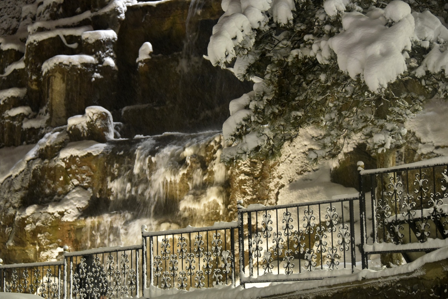 Gümüşhane’de kar ve gece güzelliği 5