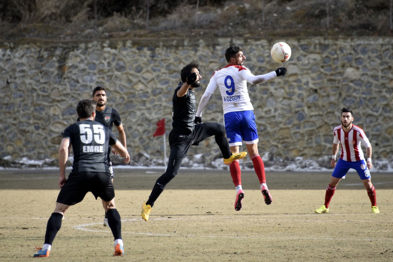 Gümüş iyi başlamadı: 2-4 16