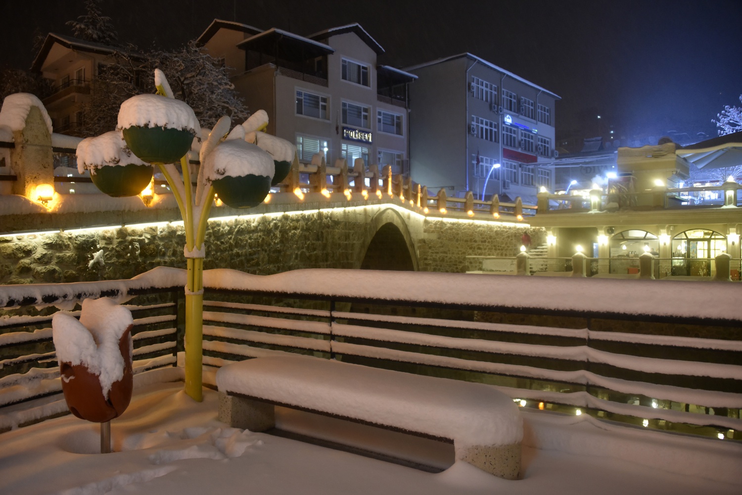 Gümüşhane’de kar ve gece güzelliği 26