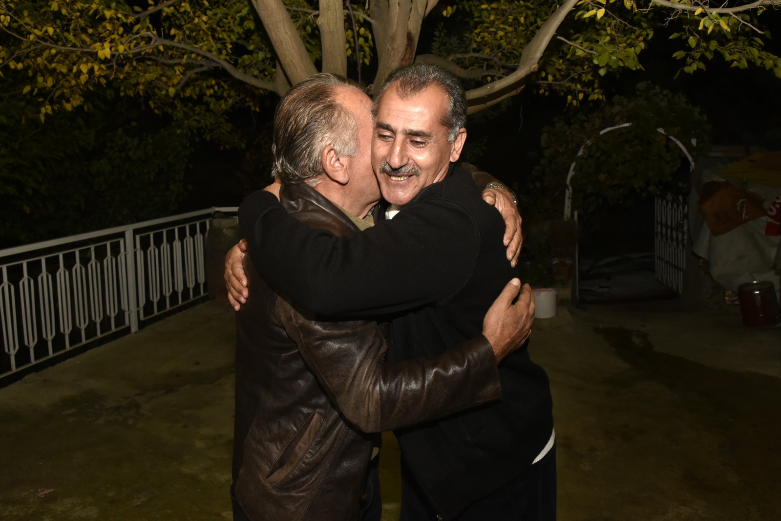 40 yıl sonra duygulandıran buluşma 2