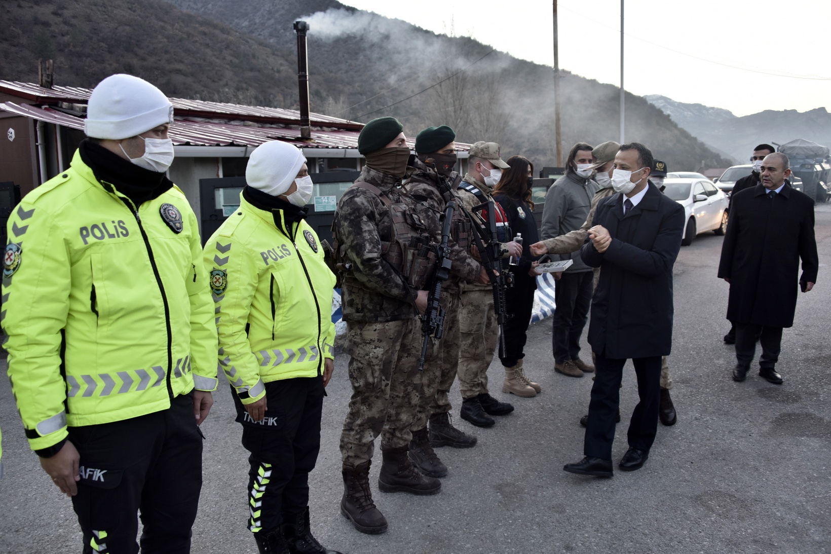 Vali Taşbilek’ten yeni yıl ziyaretleri 3