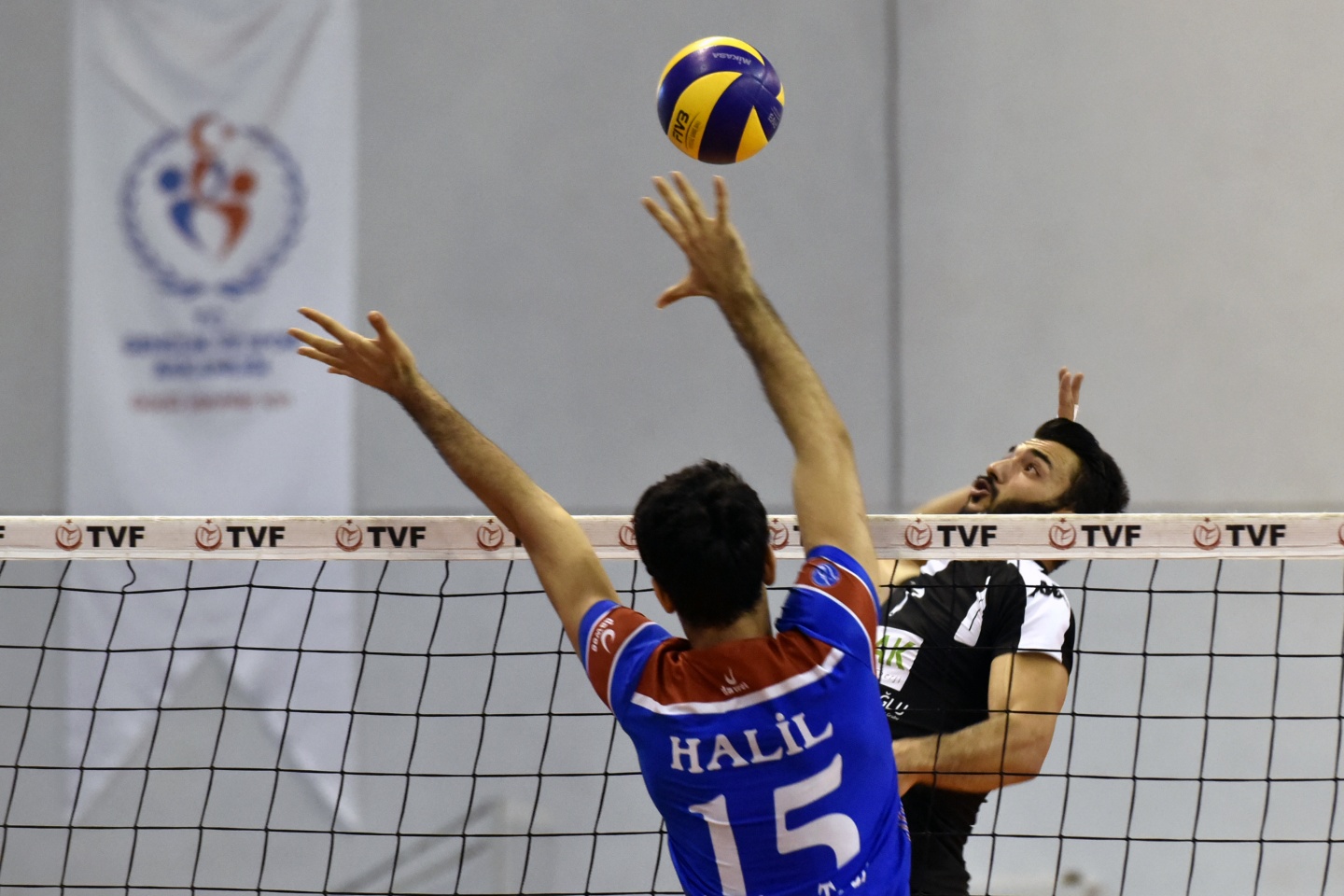 Torul Gençlik rakip tanımıyor: 3-0 3