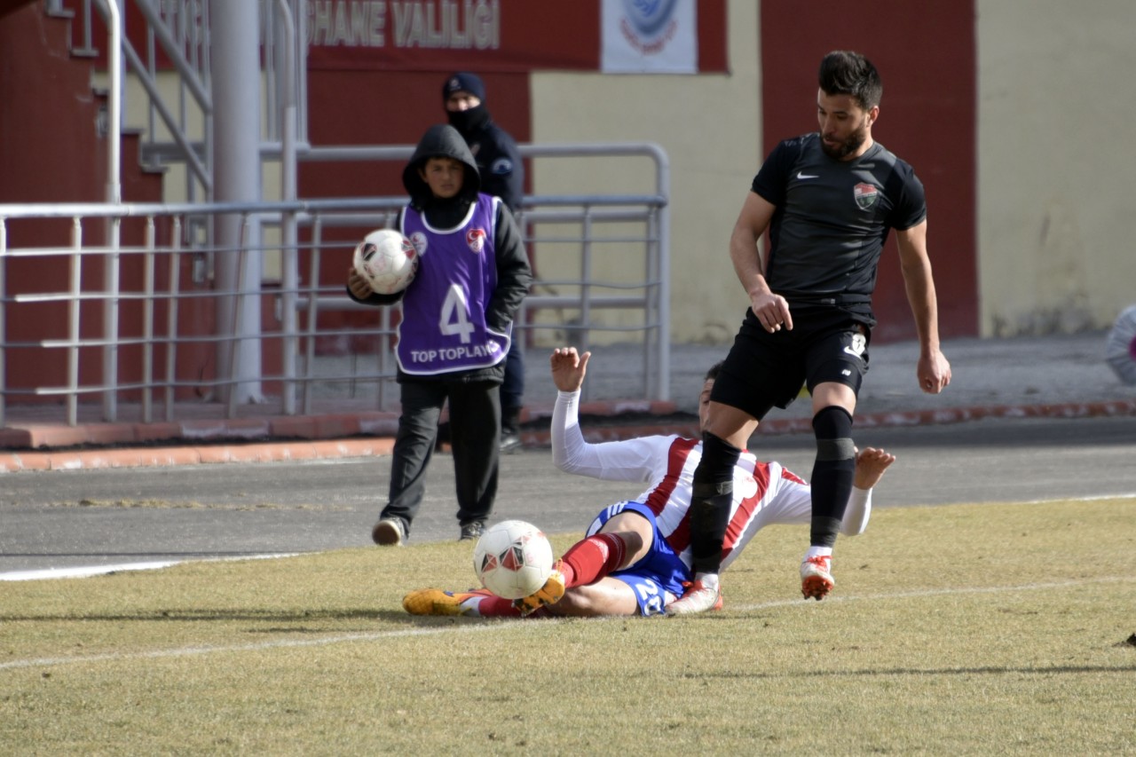 Gümüş iyi başlamadı: 2-4 24