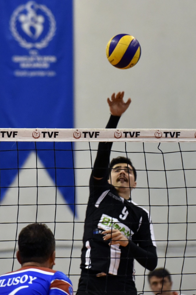 Torul Gençlik rakip tanımıyor: 3-0 13