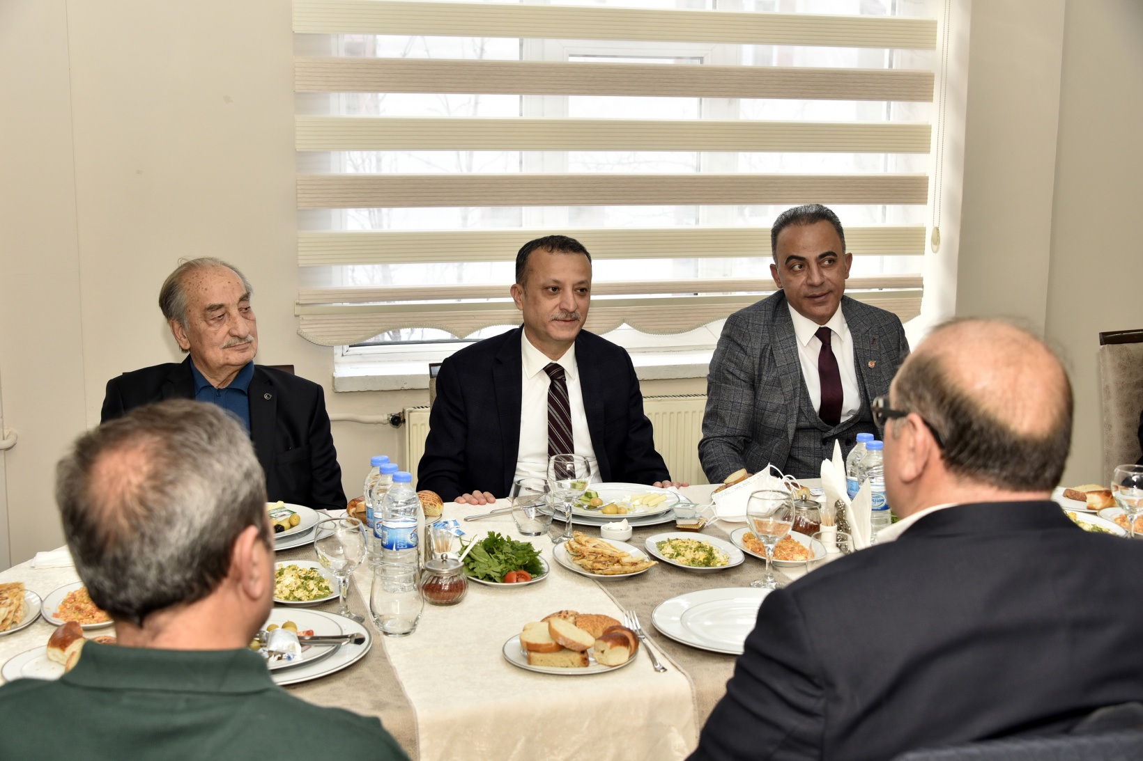 Vali Taşbilek gazetecilerle buluştu 2