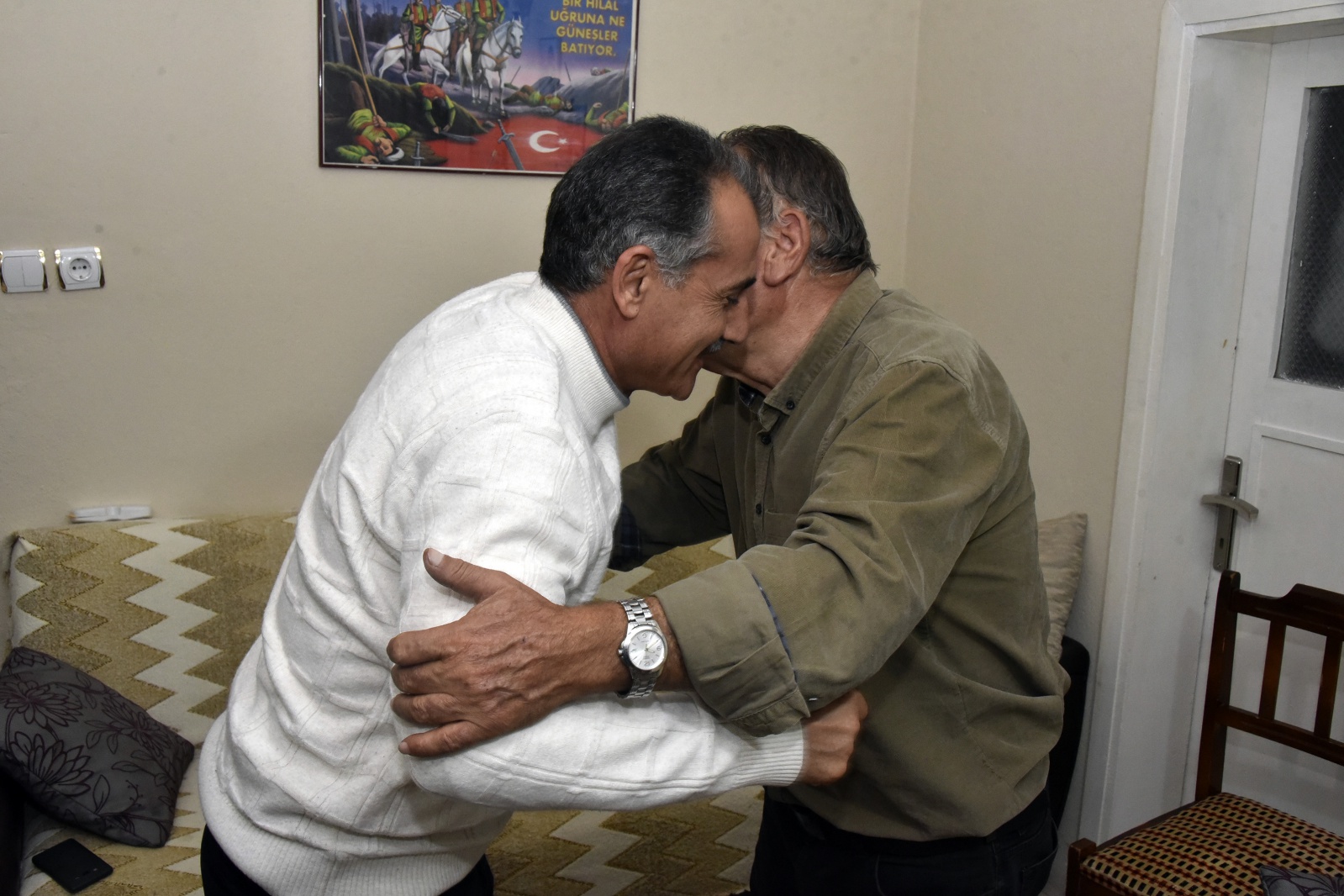 40 yıl sonra duygulandıran buluşma 12