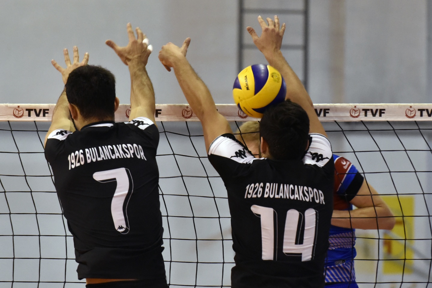 Torul Gençlik rakip tanımıyor: 3-0 24