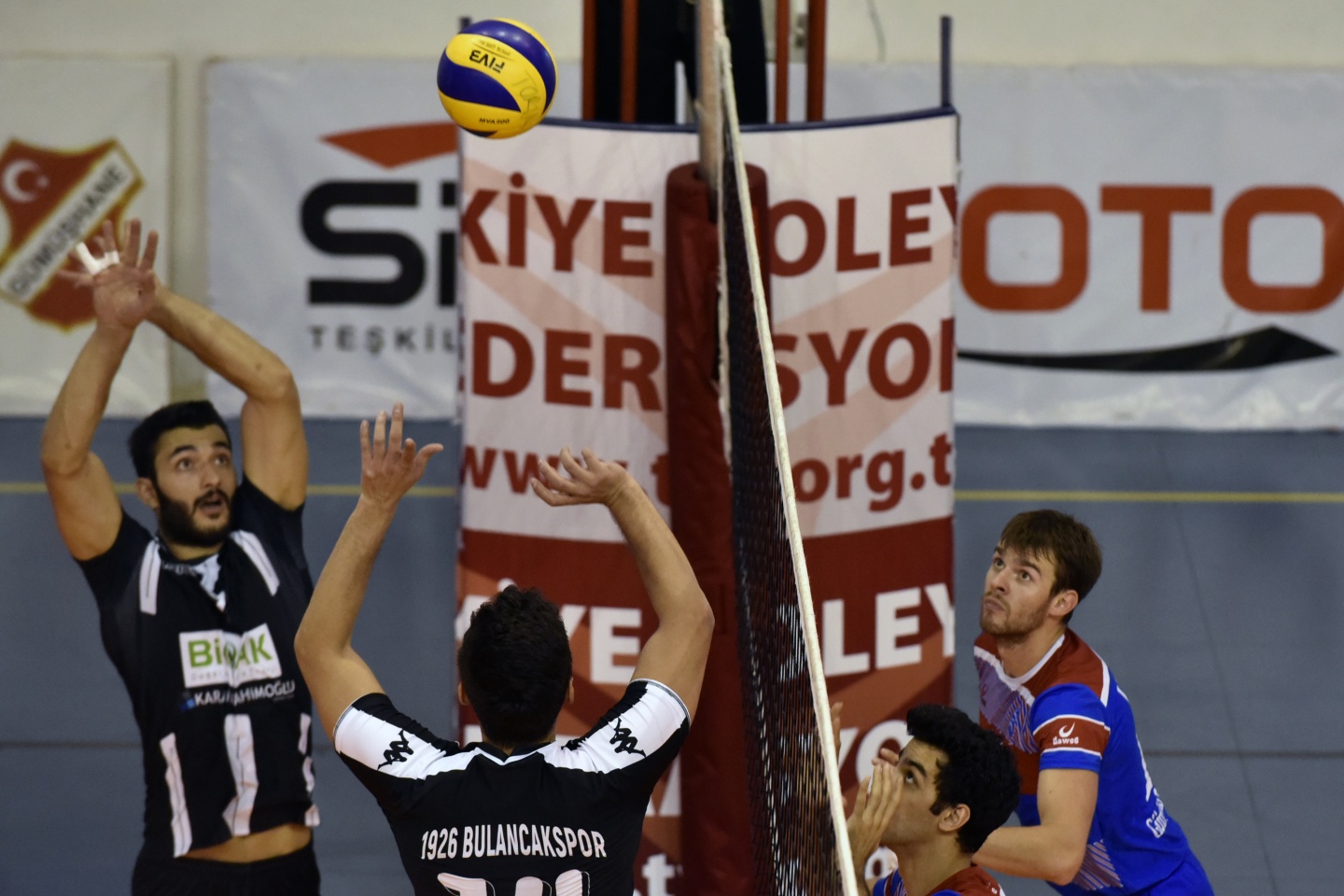 Torul Gençlik rakip tanımıyor: 3-0 30