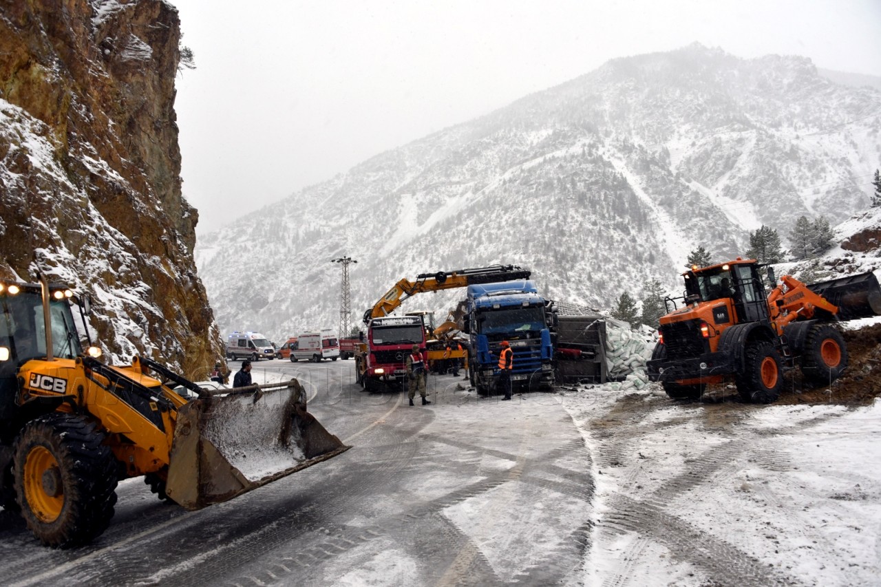 Gümüşhane’de Feci Kaza: 2 Ölü 18