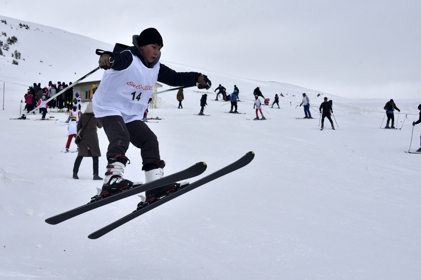 Zigana dağında kayak yarışmaları yapıldı 49