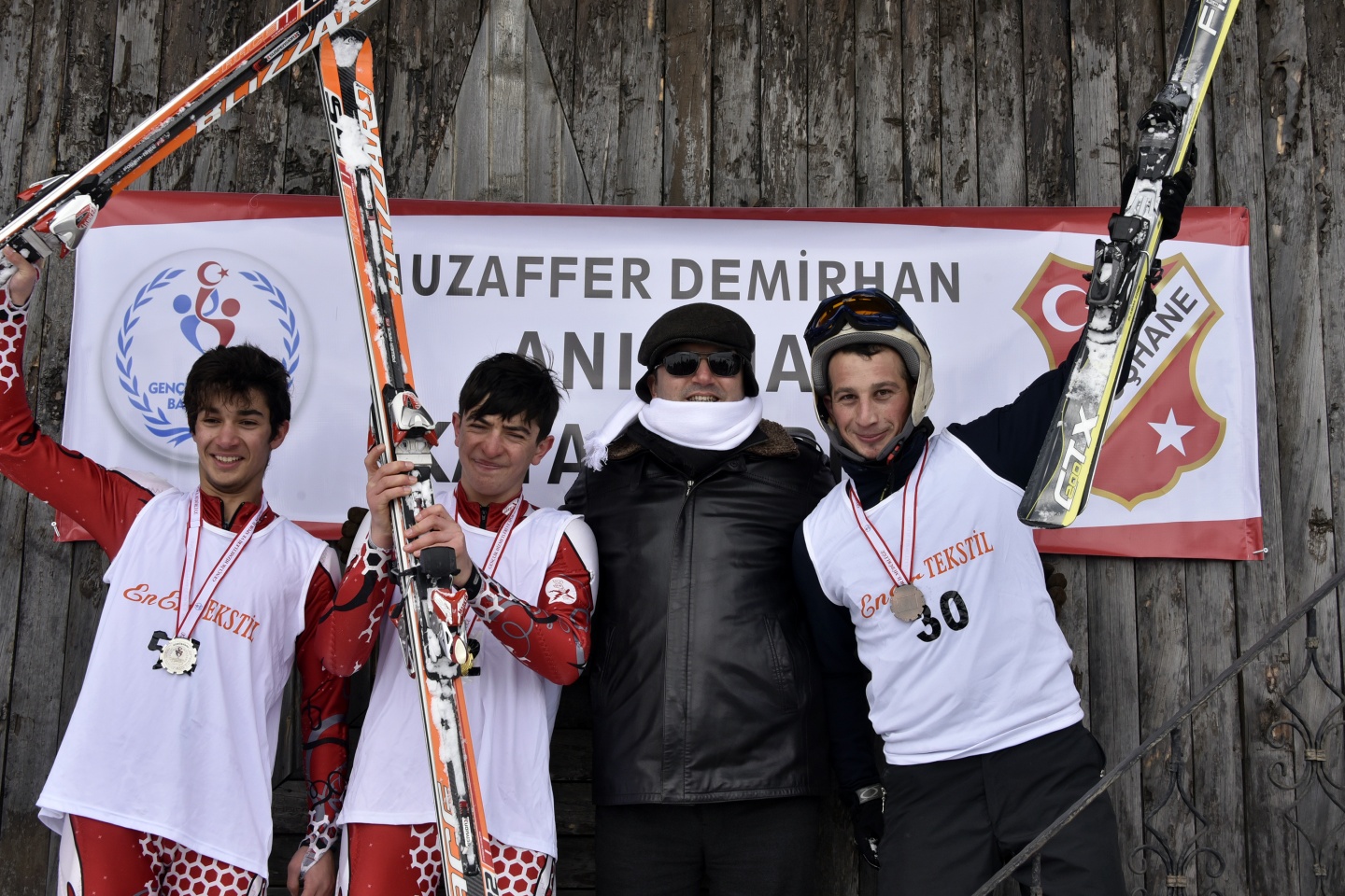 Zigana dağında kayak yarışmaları yapıldı 54