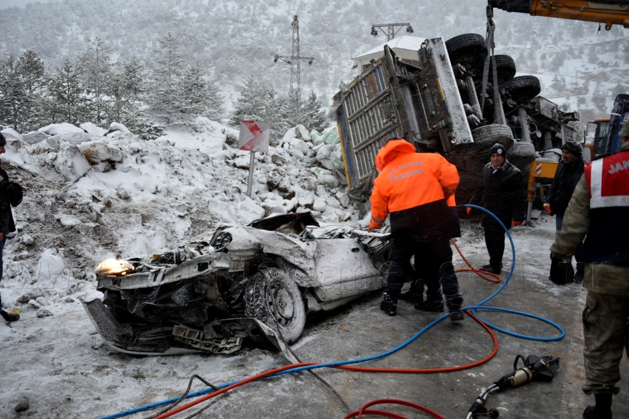 Gümüşhane’de Feci Kaza: 2 Ölü 23