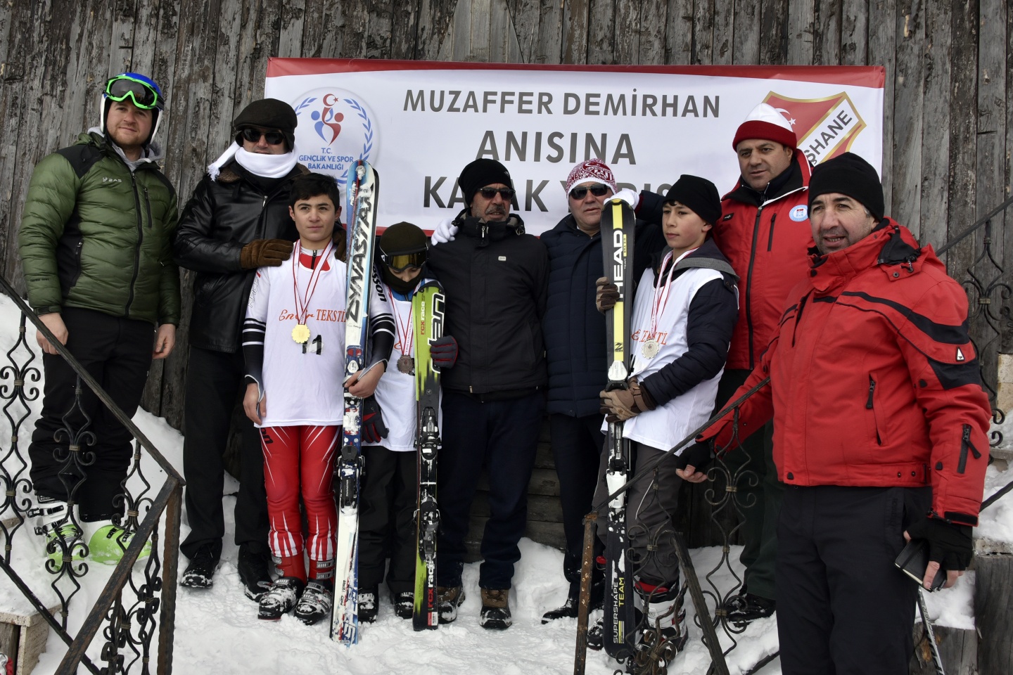 Zigana dağında kayak yarışmaları yapıldı 59