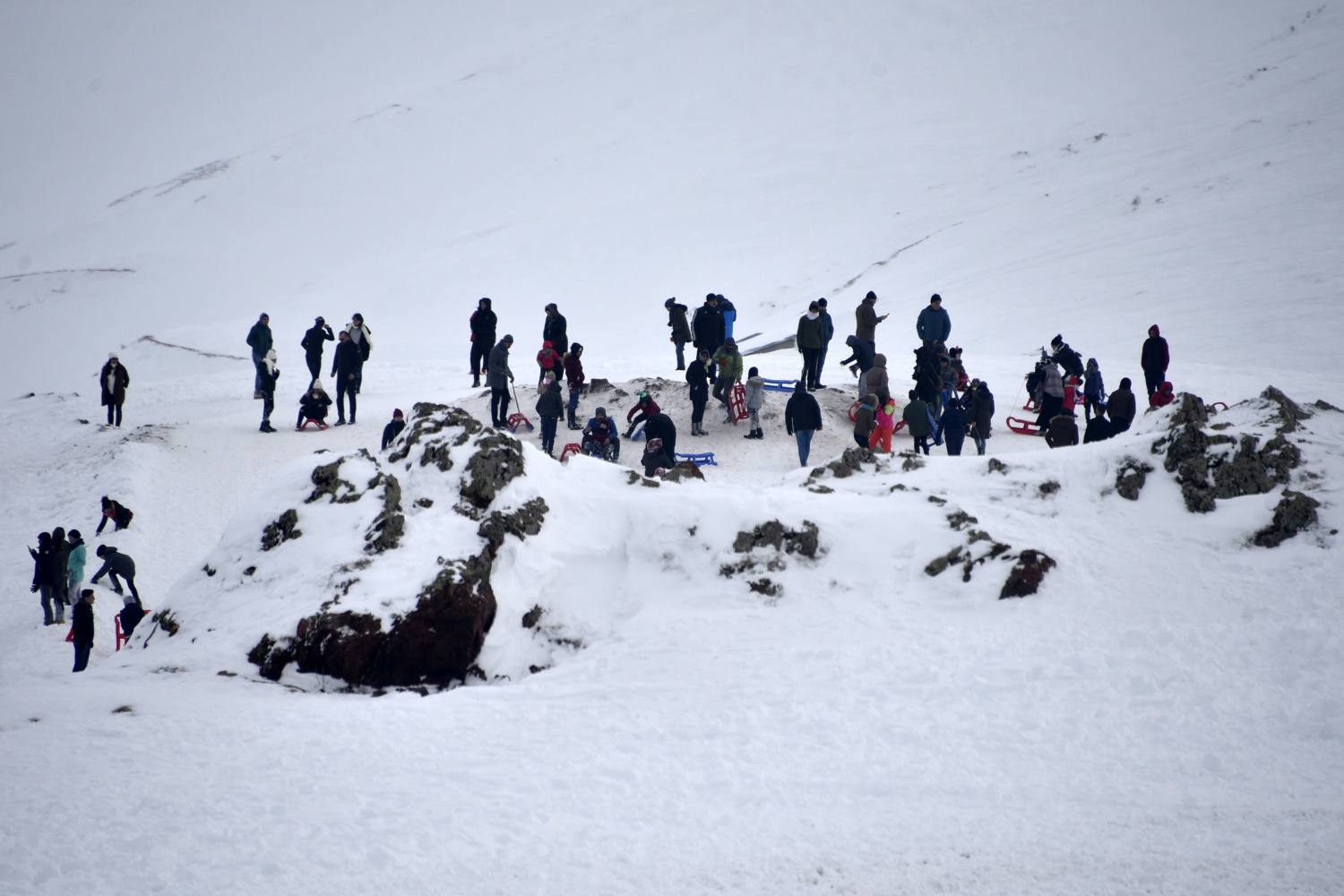 Zigana’da araç park edecek yer kalmadı 30