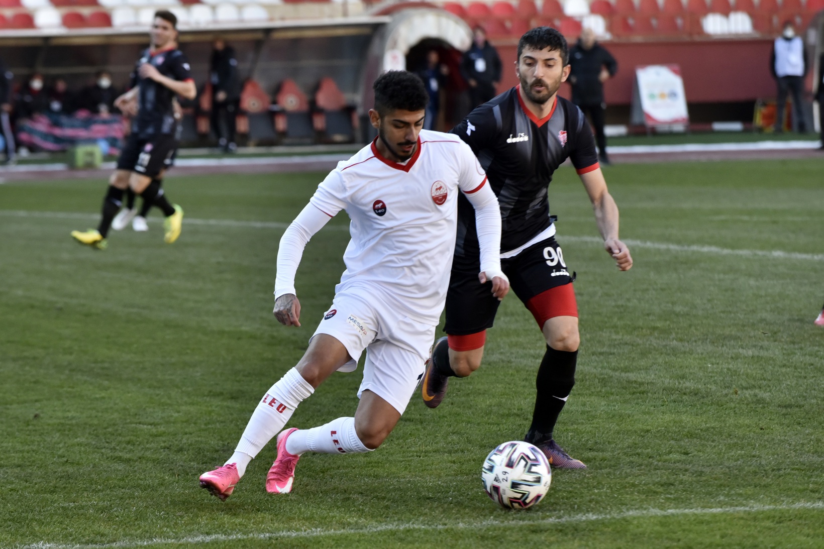 Gümüş kötü gidişe dur diyemiyor:2-3 25