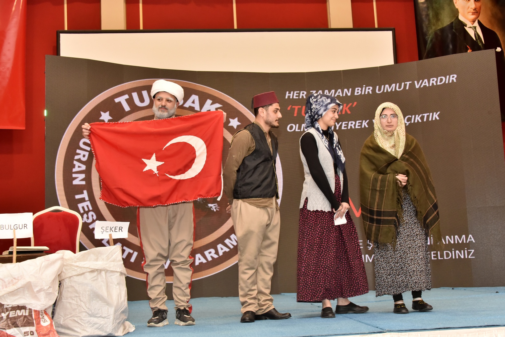 TUTSAK Çanakkale Şehitlerini andı 16