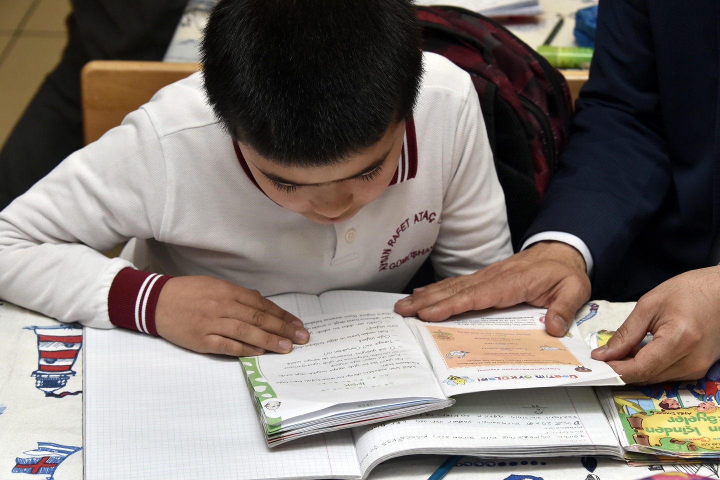 Vatanlarından binlerce kilometre uzakta karne aldılar 3