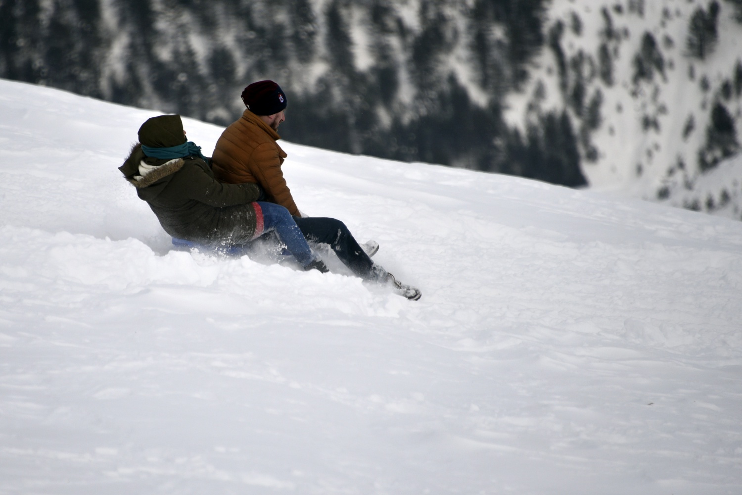 Zigana’da araç park edecek yer kalmadı 43