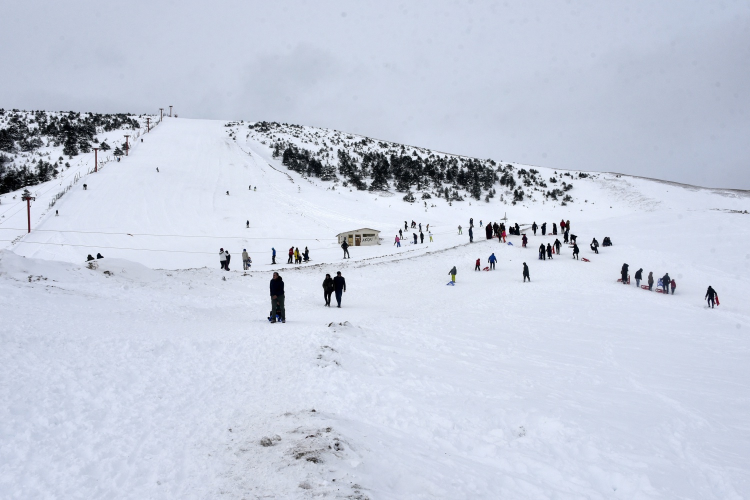 Zigana’da araç park edecek yer kalmadı 47