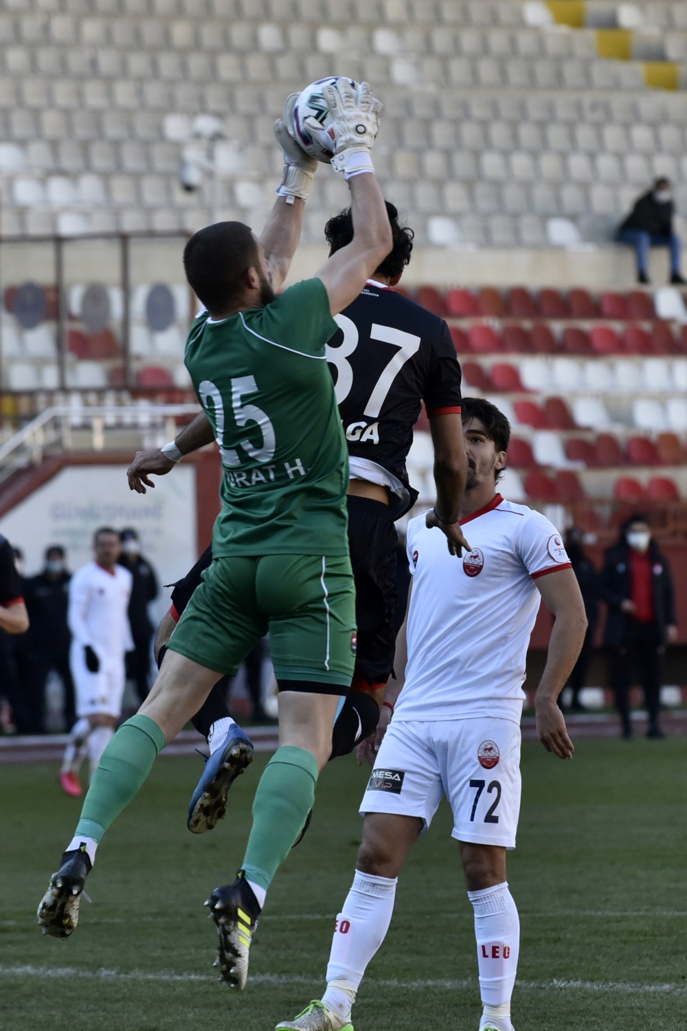 Gümüş kötü gidişe dur diyemiyor:2-3 24