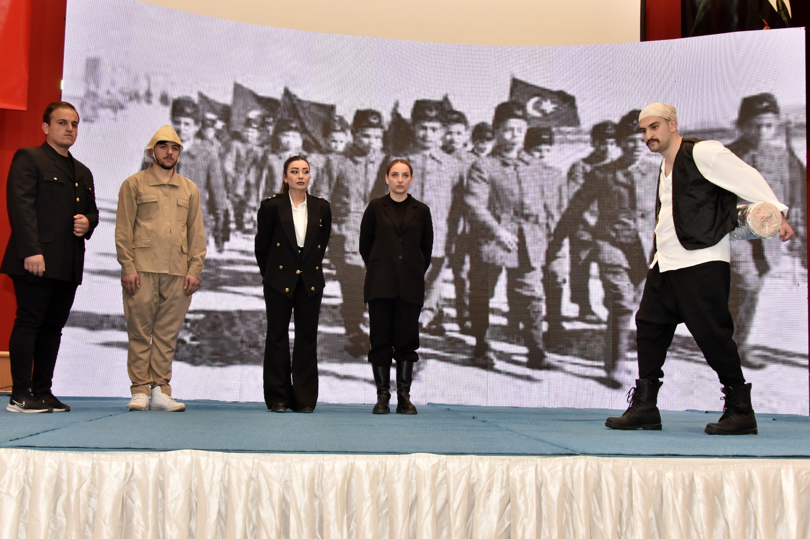 TUTSAK Çanakkale Şehitlerini andı 10