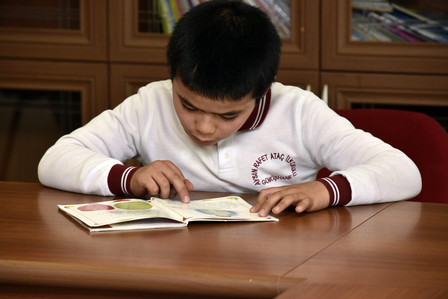 Vatanlarından binlerce kilometre uzakta karne aldılar 34