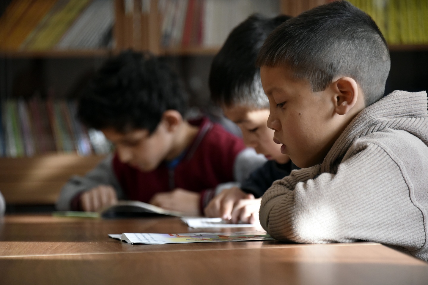 Vatanlarından binlerce kilometre uzakta karne aldılar 15