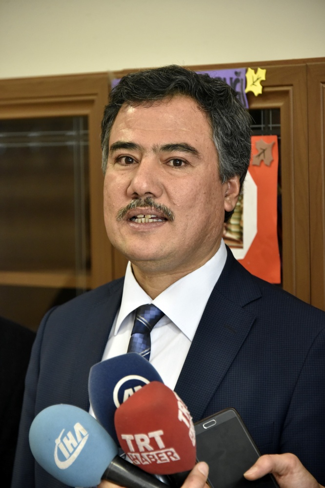 Vatanlarından binlerce kilometre uzakta karne aldılar 21