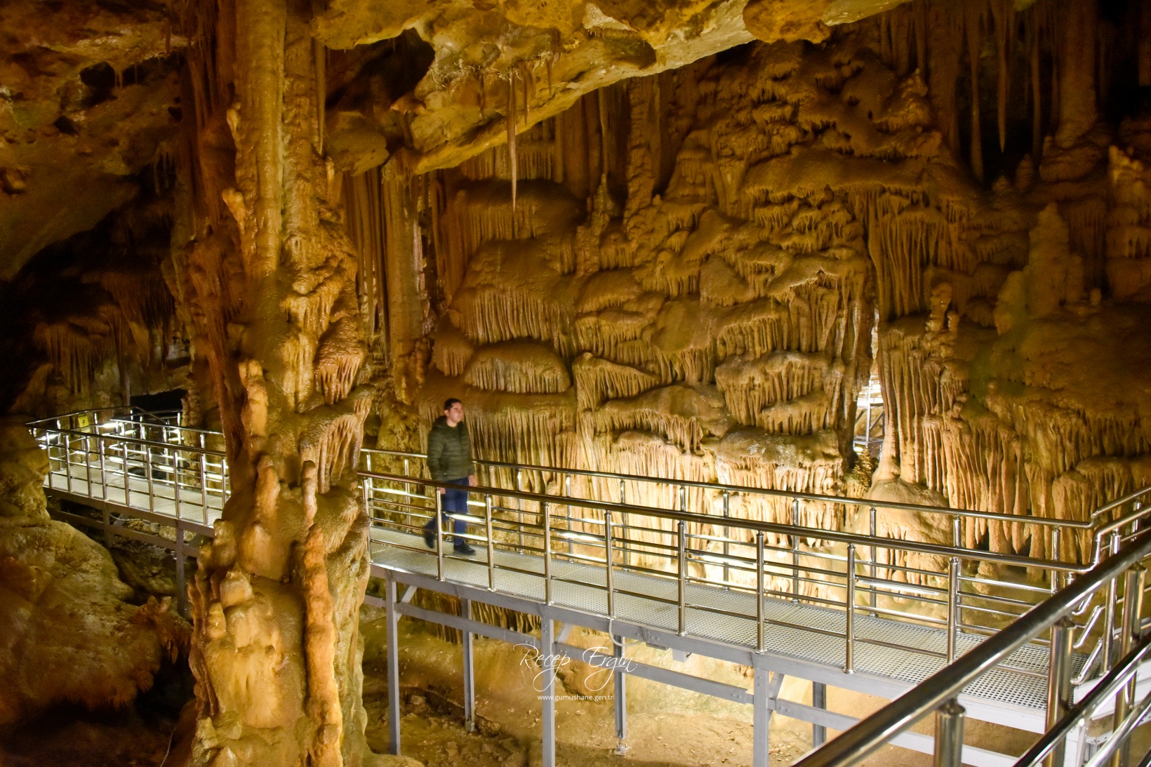 Gümüşhane'nin yeraltı sarayı Karaca Mağarasında sezon başladı 35