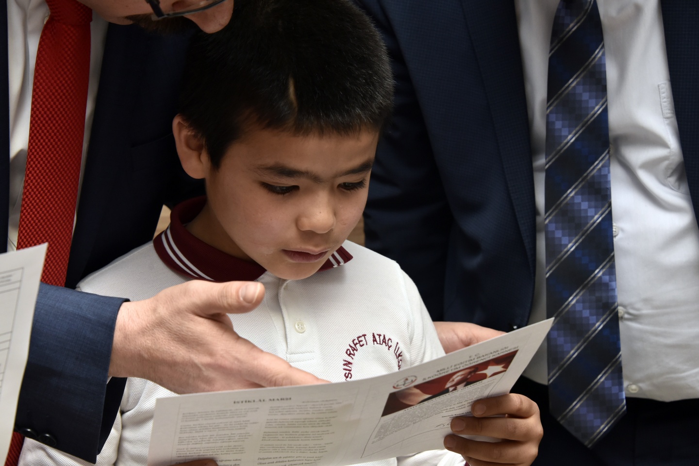 Vatanlarından binlerce kilometre uzakta karne aldılar 27