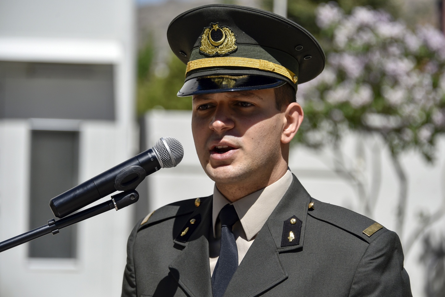 Bir günlüğüne asker olup terhis belgesi aldılar 22