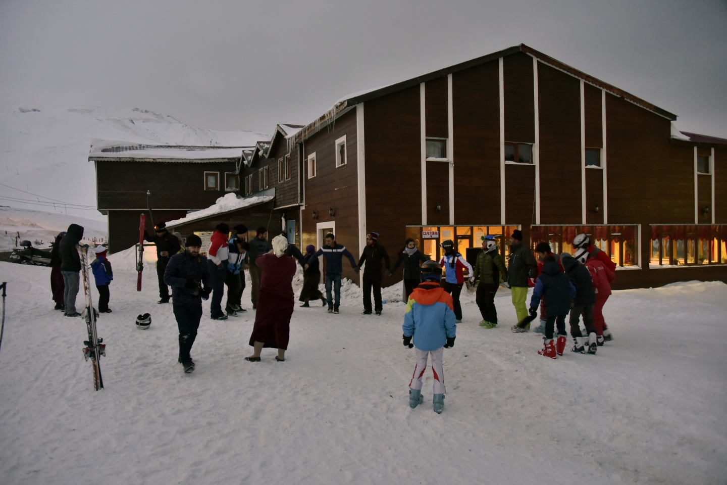 Kayak kursunu horonla bitirdiler 19