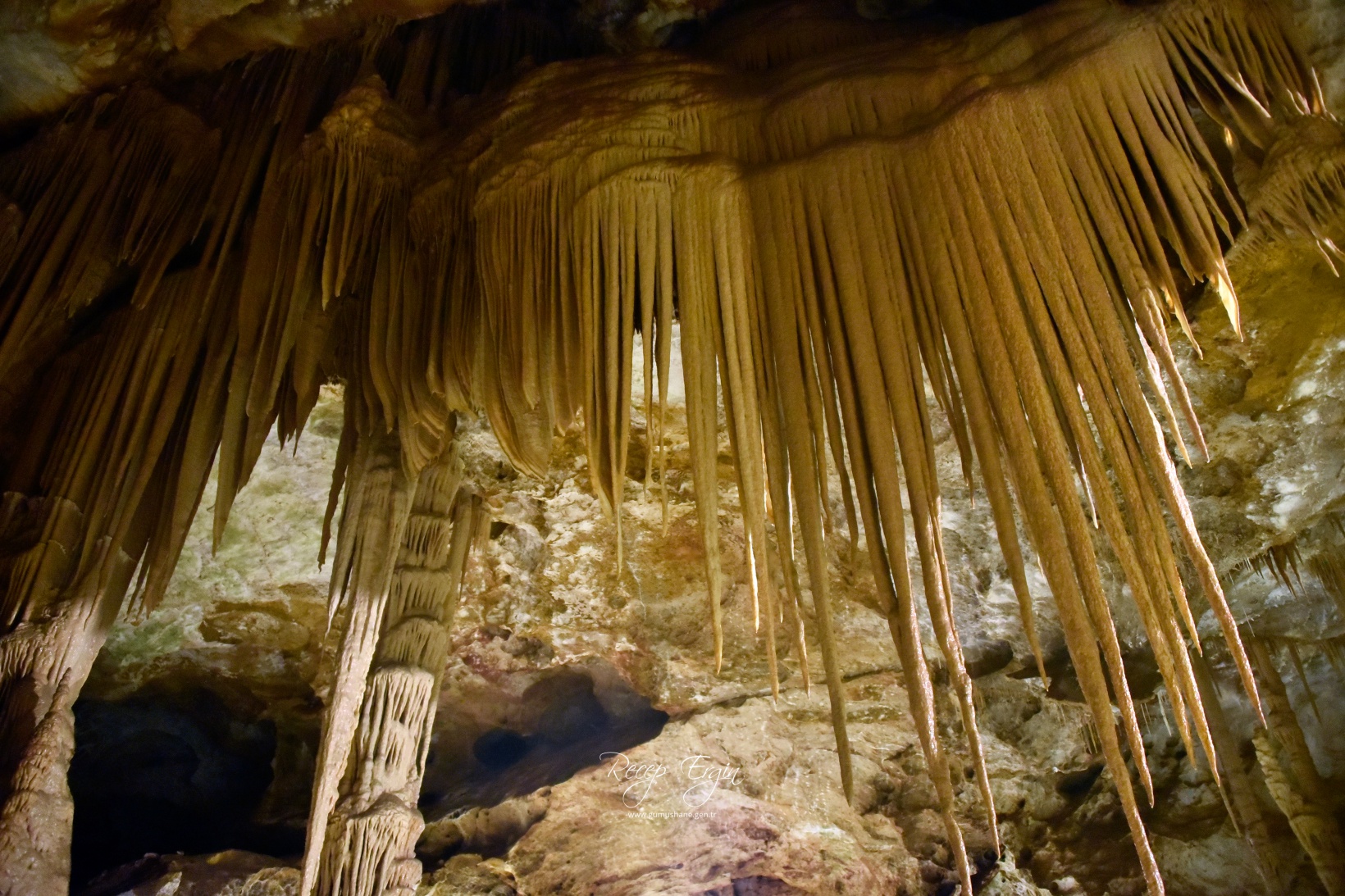 Gümüşhane'nin yeraltı sarayı Karaca Mağarasında sezon başladı 30