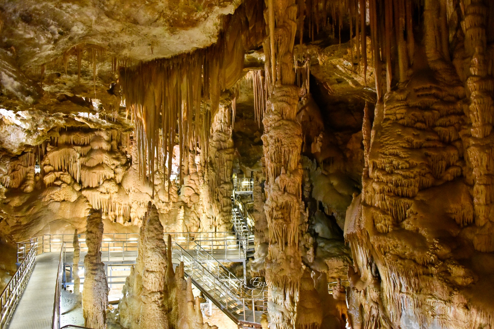 Gümüşhane'nin yeraltı sarayı Karaca Mağarasında sezon başladı 39