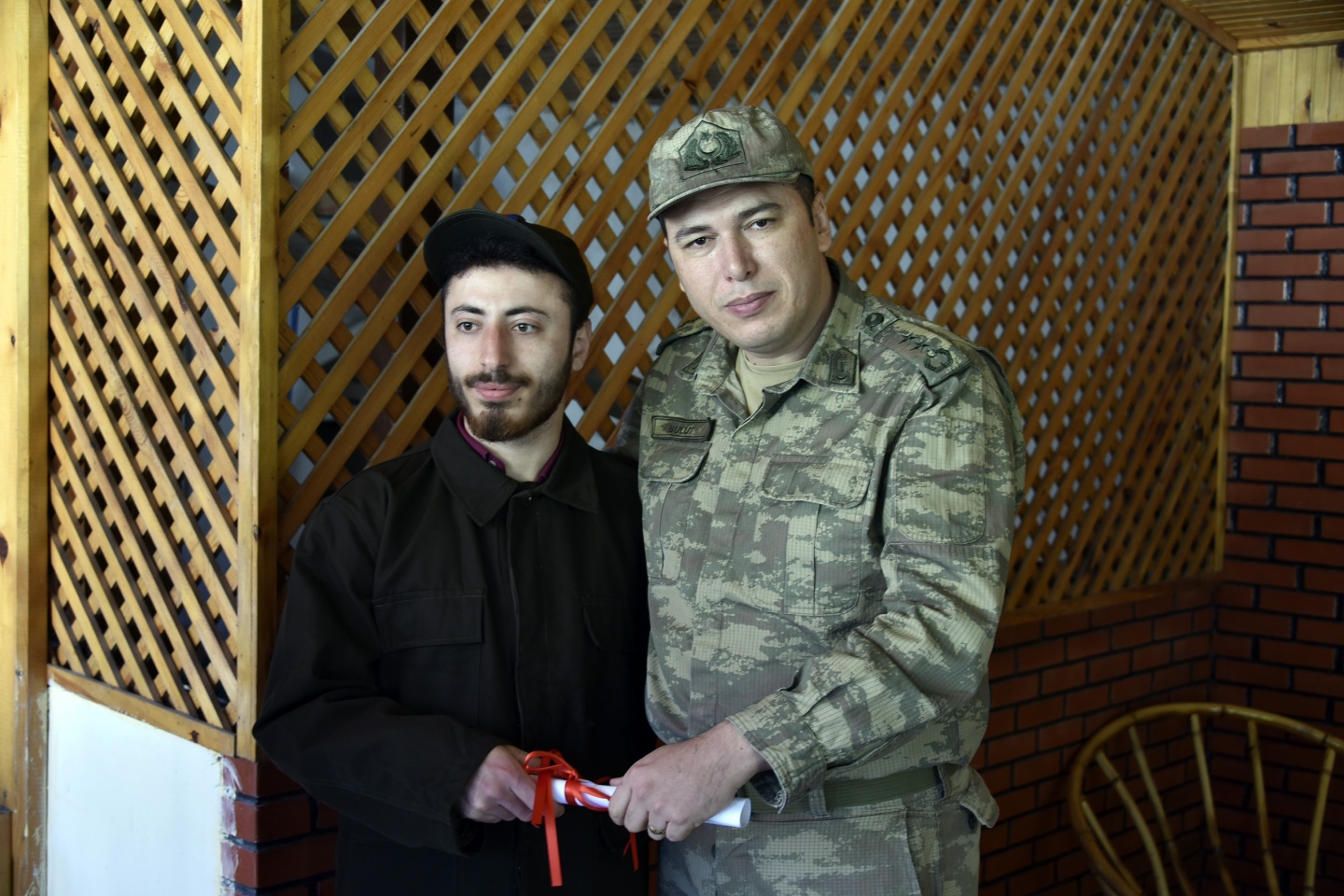 Bir günlüğüne asker olup terhis belgesi aldılar 8