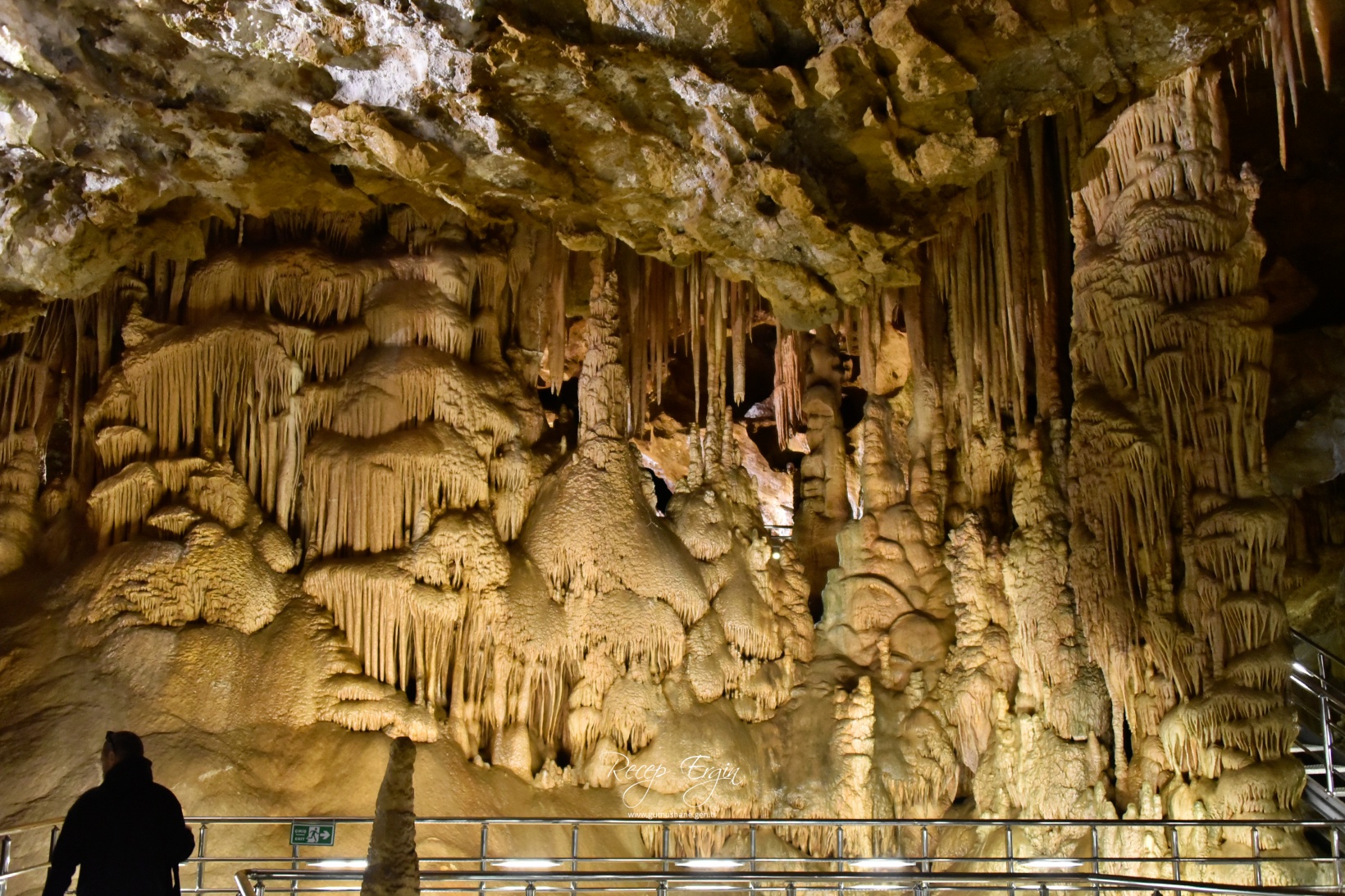 Gümüşhane'nin yeraltı sarayı Karaca Mağarasında sezon başladı 24
