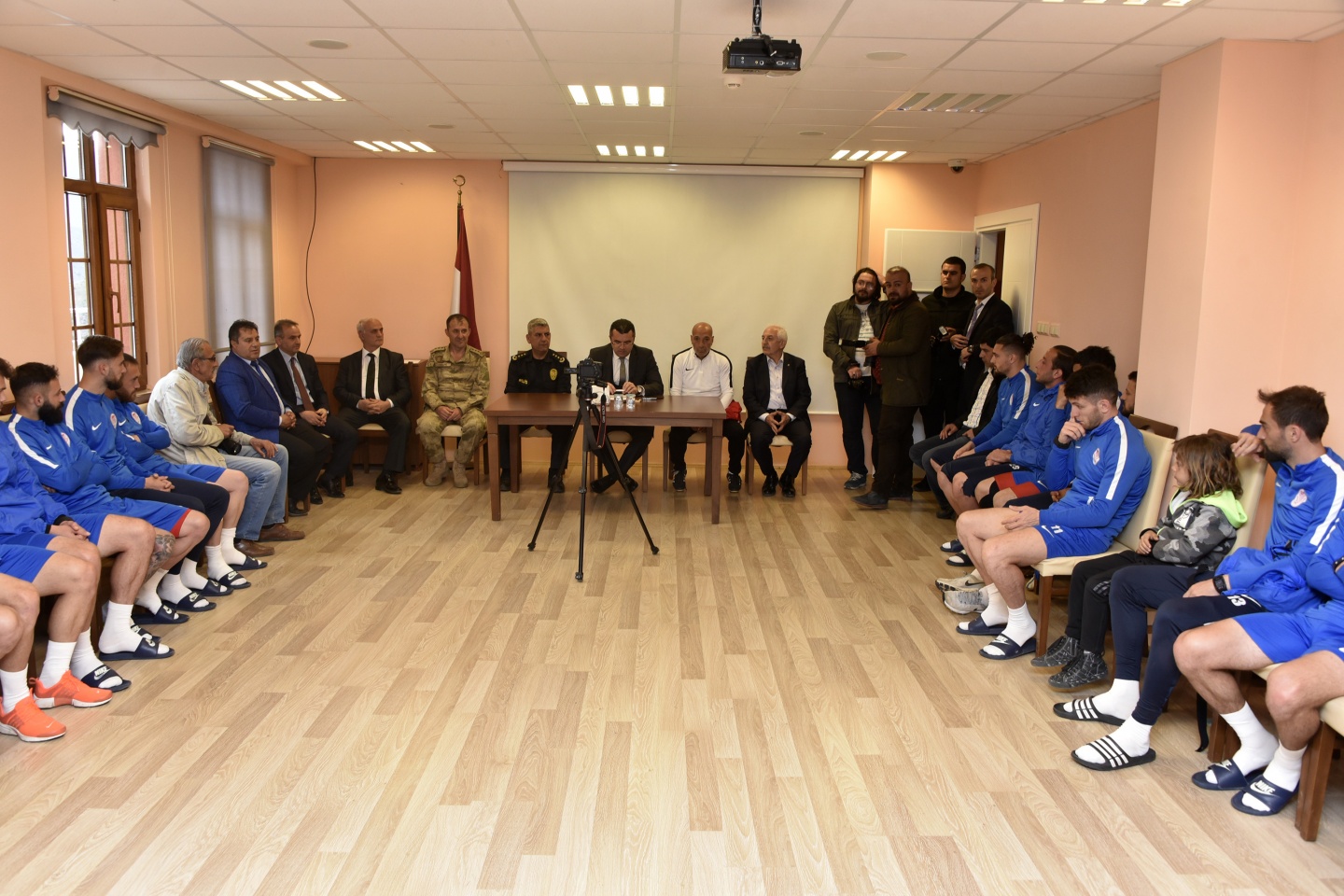 Gümüşhane şampiyonluk için kenetlendi 11