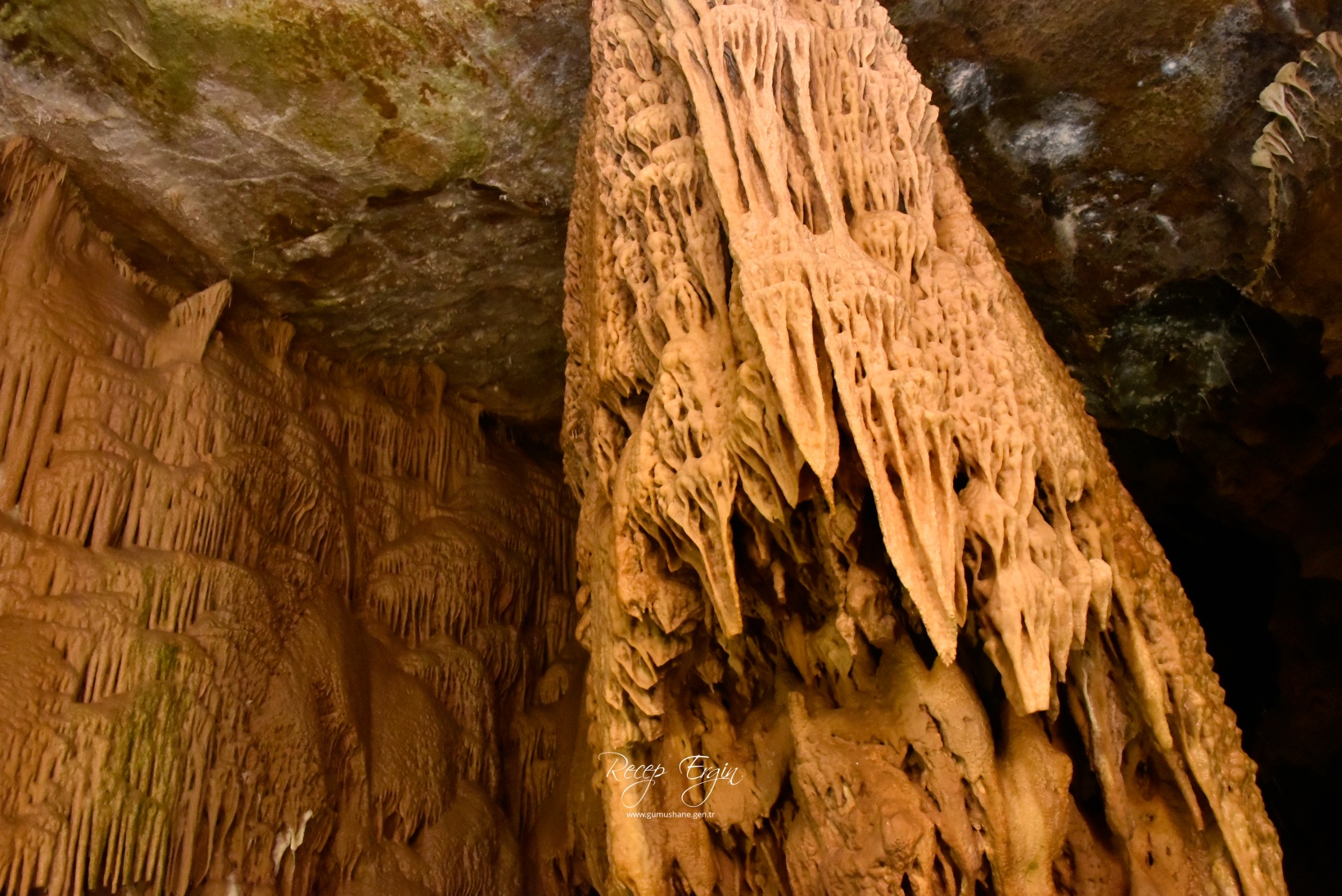 Gümüşhane'nin yeraltı sarayı Karaca Mağarasında sezon başladı 42