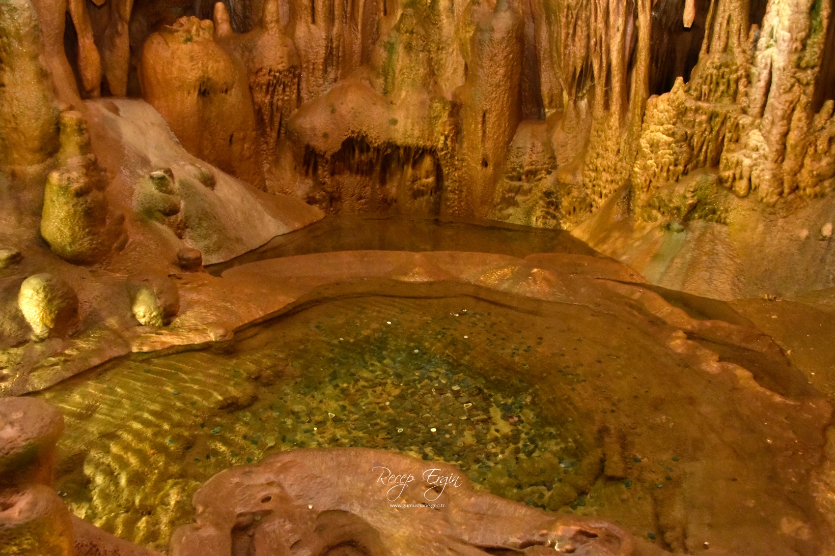 Gümüşhane'nin yeraltı sarayı Karaca Mağarasında sezon başladı 32