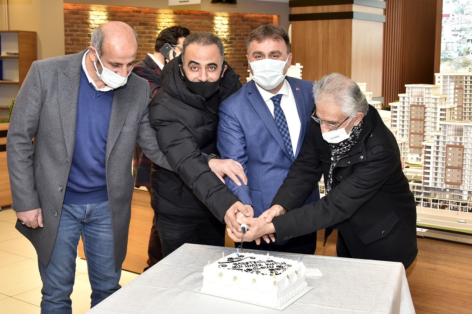 Başkan Çimen gazeteciler gününü unutmadı 4