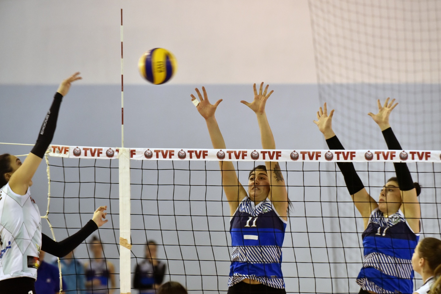 Gümüş Kızlar'dan altın puan: 3-0 2