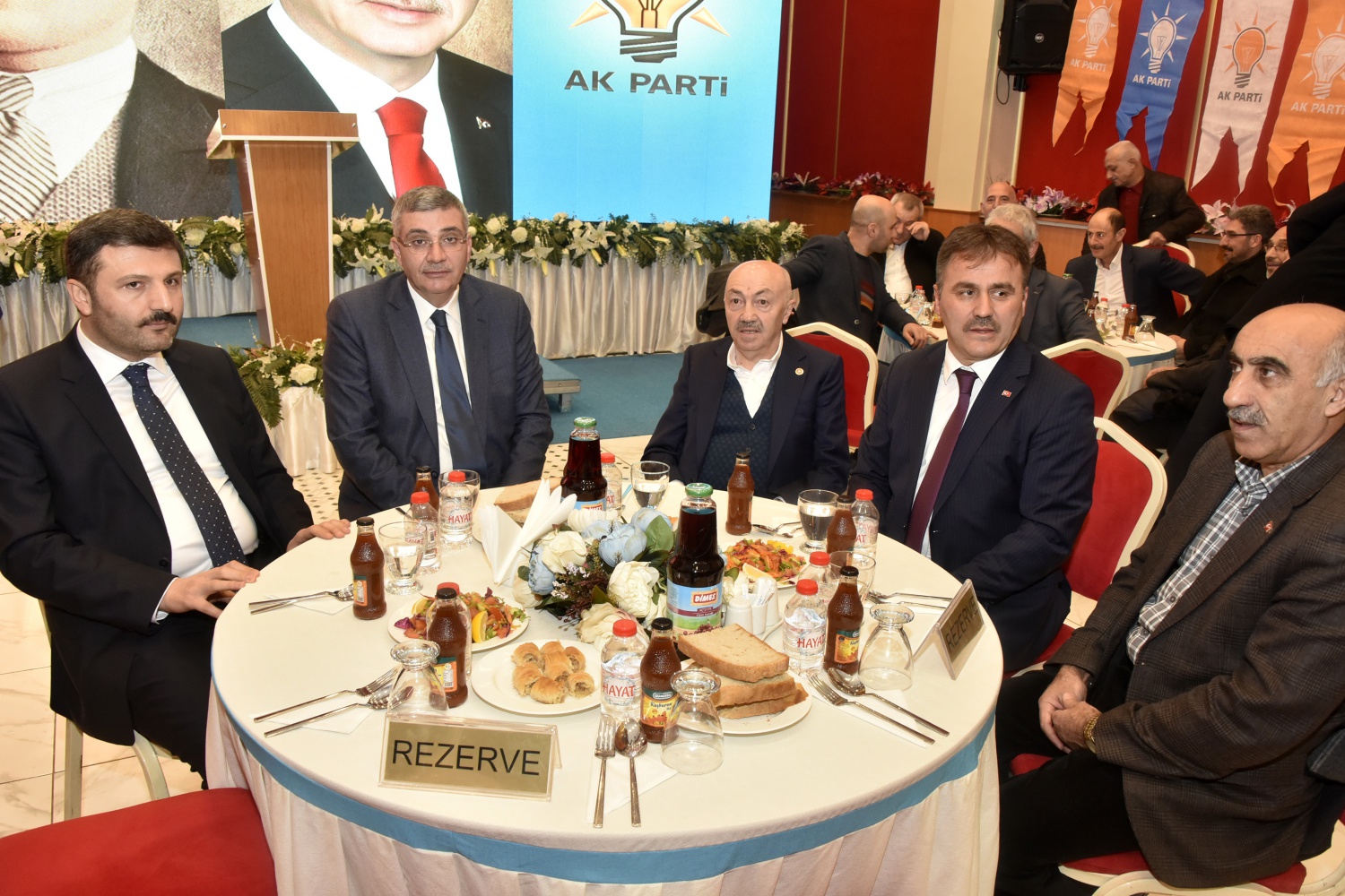 AK Parti’den ‘Vefa Yemeği’ 2