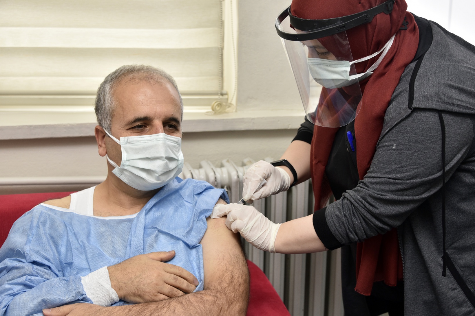 Gümüşhane’de Covid-19 aşılaması başladı 11