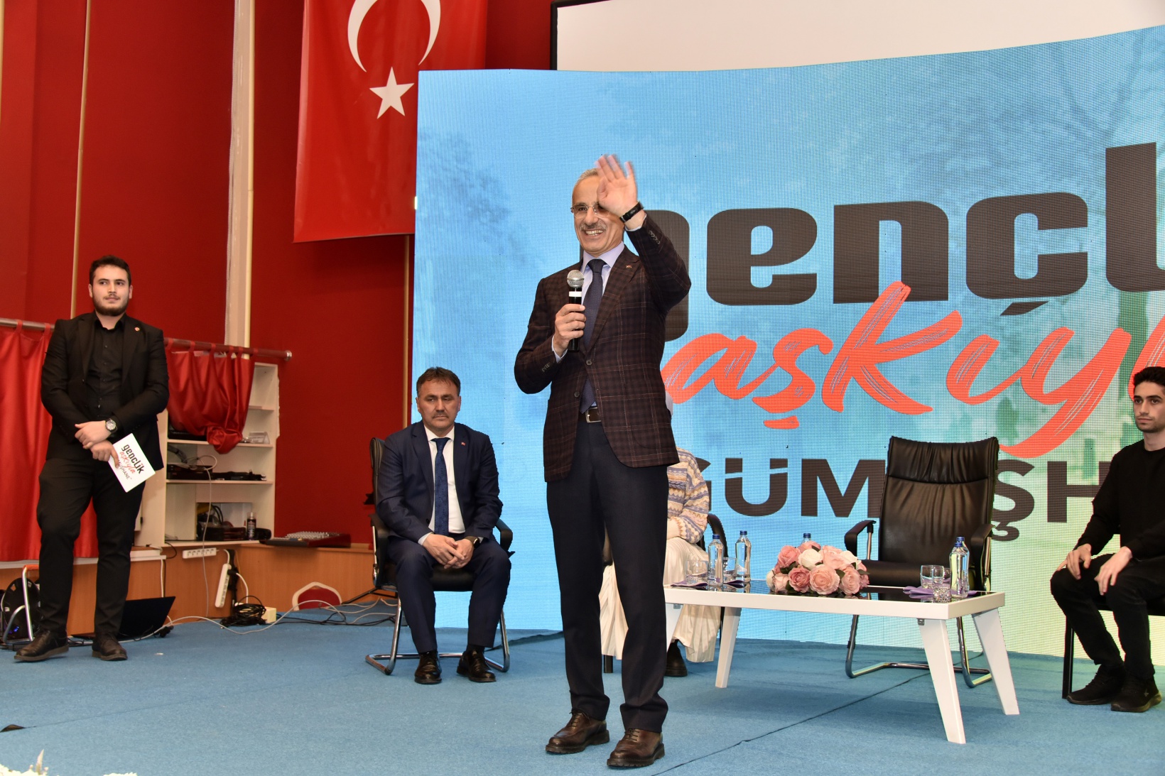 Bakan Uraloğlu Gümüşhane’de 23