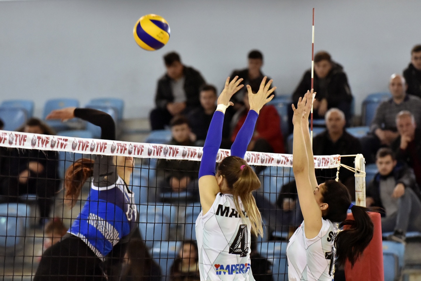 Gümüş Kızlar'dan altın puan: 3-0 27