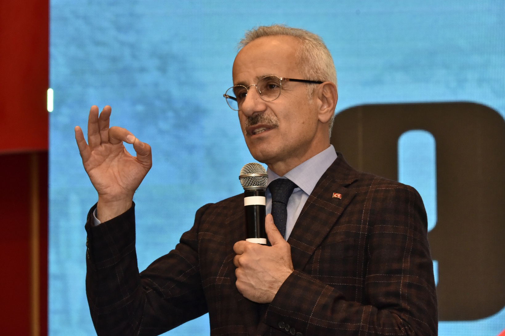 Bakan Uraloğlu Gümüşhane’de 12