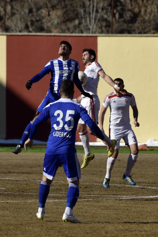 Gümüş hakeme rağmen: 2-2 1