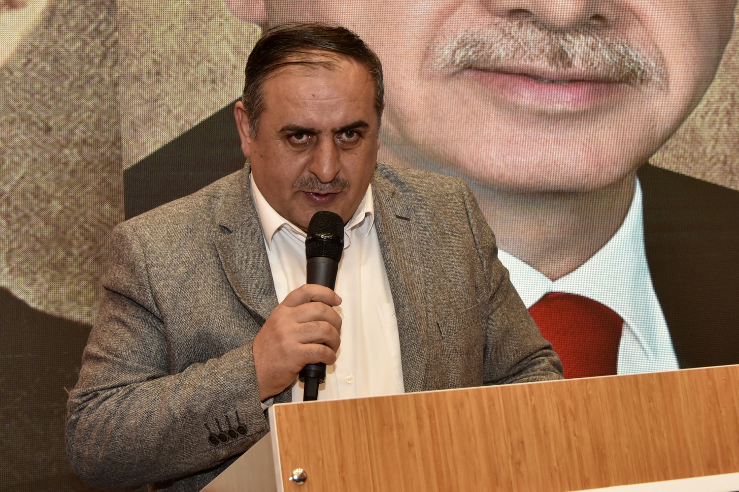 AK Parti’den ‘Vefa Yemeği’ 19